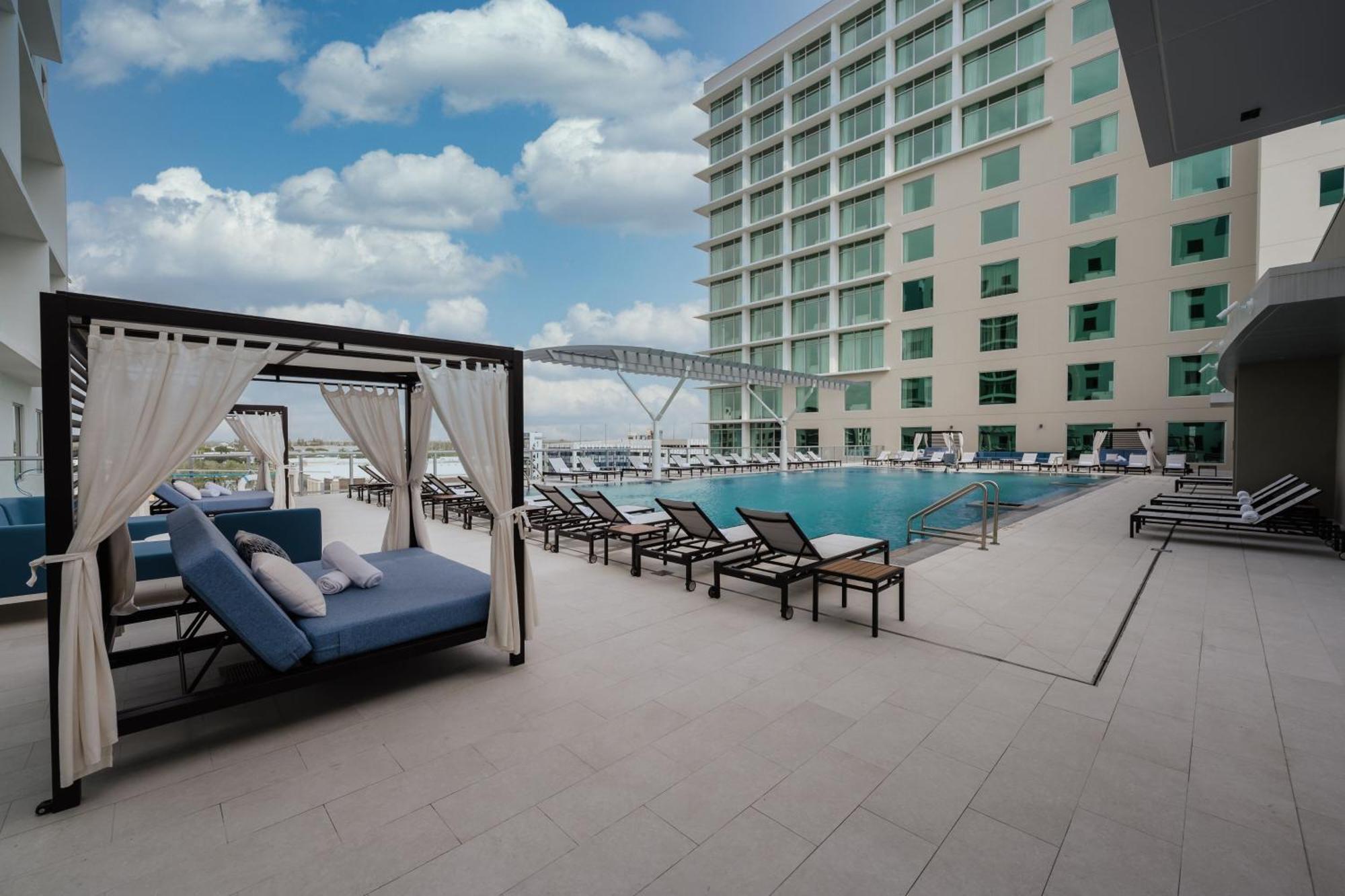 Marriott Fort Lauderdale Airport Dania Beach Exterior photo